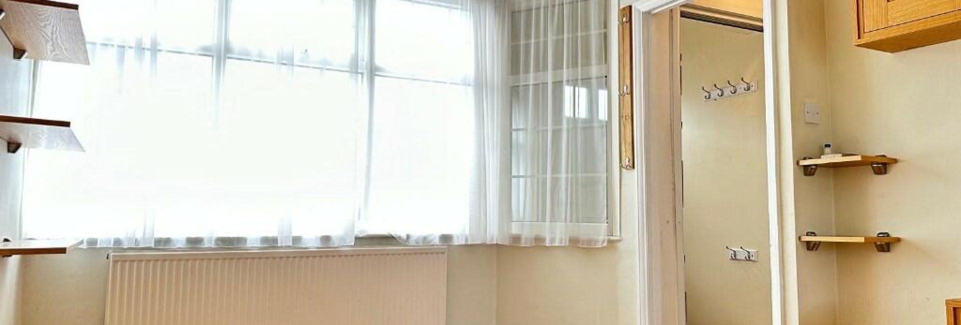 224318_137FernsideAvenue_IMG_03_0000